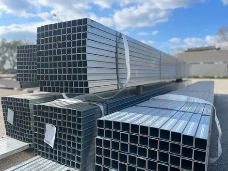 Acél zártszelvények raktáron: négyzet és téglalap profilok