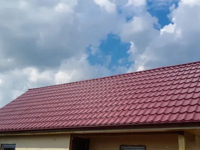 Szinuszos Cserepes Lemez Fényes RAL3009 Téglavörös Színben