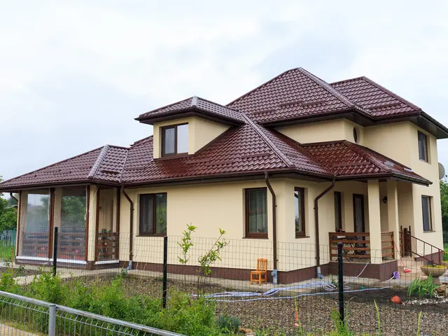 Szinuszos Cserepes Lemez Fényes RAL8017 Csoki Barna Színben #2